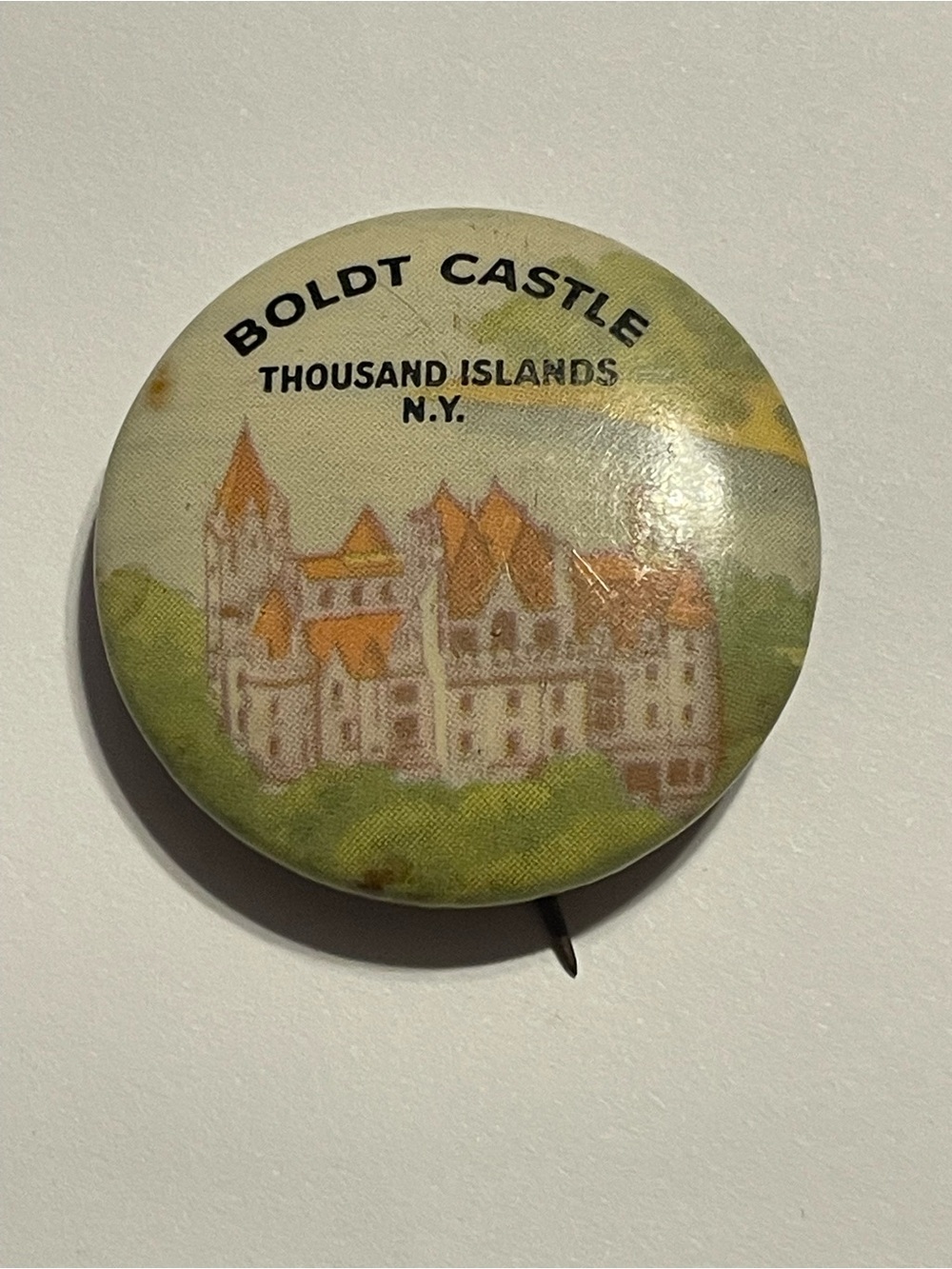 Vintage Boldt Castle Thousand Islands N.Y. Pin Back #8611